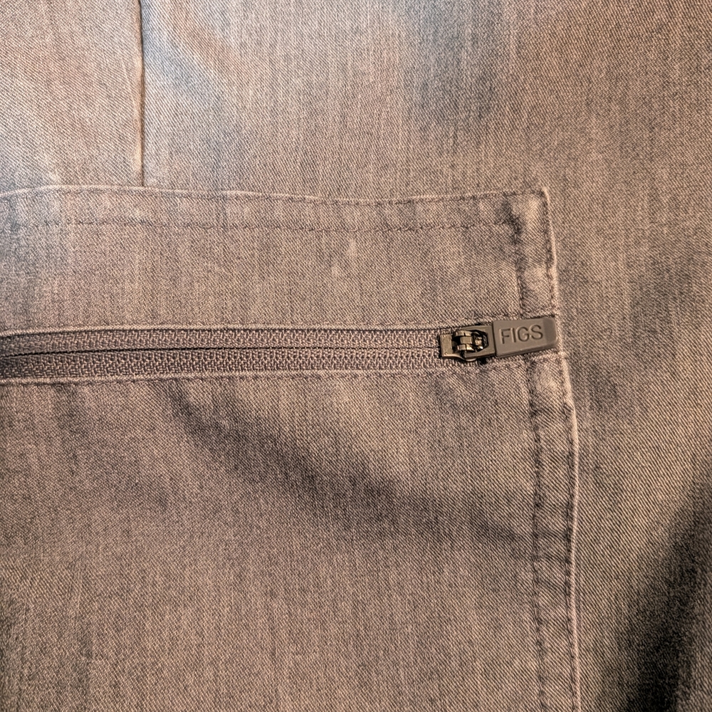 Woman's Figs Technical Collection - Picture 9 of 10